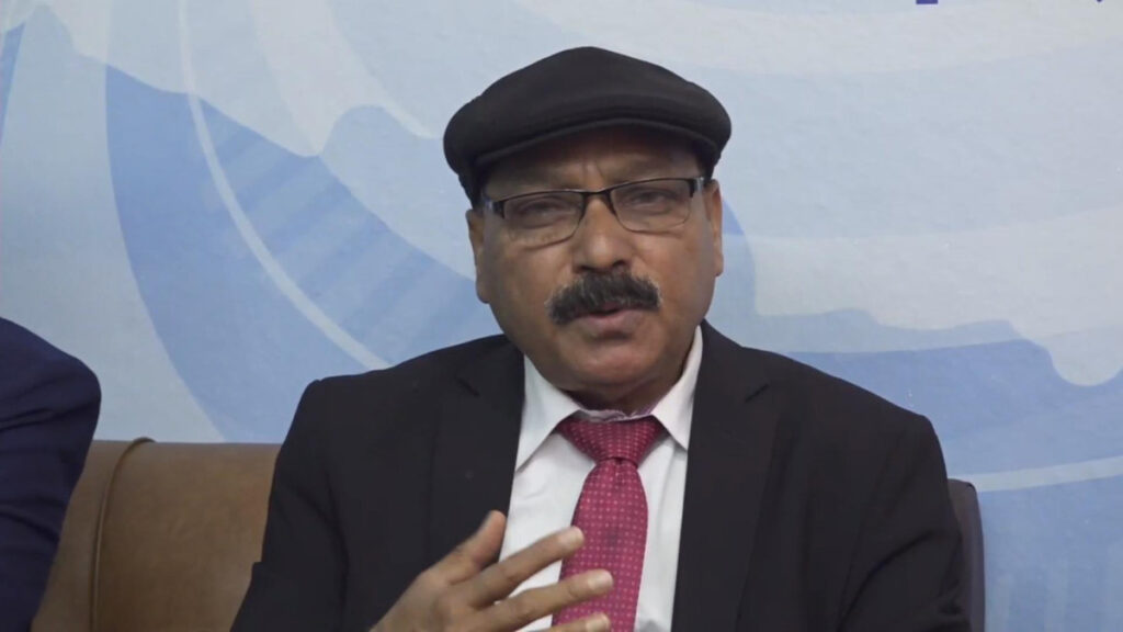 सरकारले स्वेच्छाचारी ढंगले ओली–लेखकलाई पक्राउ ग¥योः वरिष्ठ अधिवक्ता त्रिपाठी