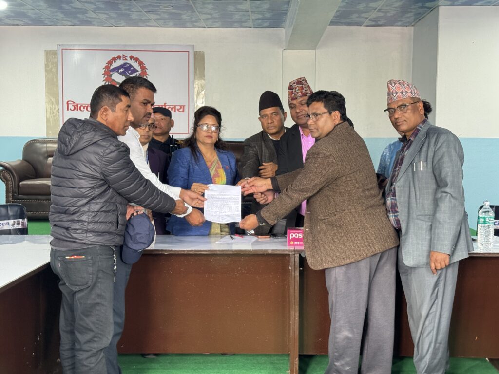 ईनिशाको न्यायको लागि संयुक्त दलित संघर्ष समिति कास्कीले बुझायो ज्ञापनपत्र