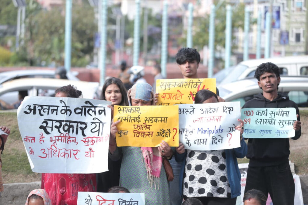 सरकारलाई सुकुम्बासीको प्रश्नः अरुले आदेश दिए ज्यानमारा, आफूले म्यानुपुलेट गरे के नाम दिने ?
