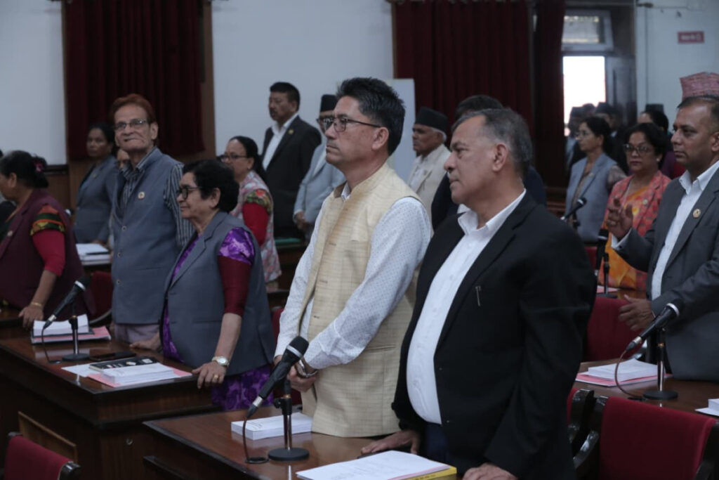 विपक्षी दलहरुको अवरोधपछि राष्ट्रिय सभाको बैठक स्थगित