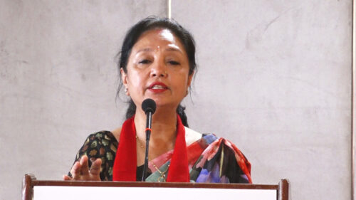 सडक विस्तारको नाममा नागरिकको घर तथा पसलमा डोजर चलाएको आरोप