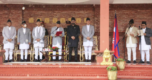 गृहमन्त्रीमा सुधन गुरुङ र नवप्रवर्तनमन्त्री महावीरले लिए पद तथा गोपनियताको सपथ
