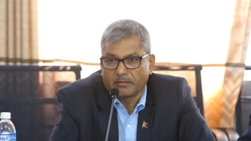 मौद्रिक नीति लचिलो आउँछ, कसिलो गर्नुपर्ने कुनै कारण छैनः पूर्वगभर्नर अधिकारी