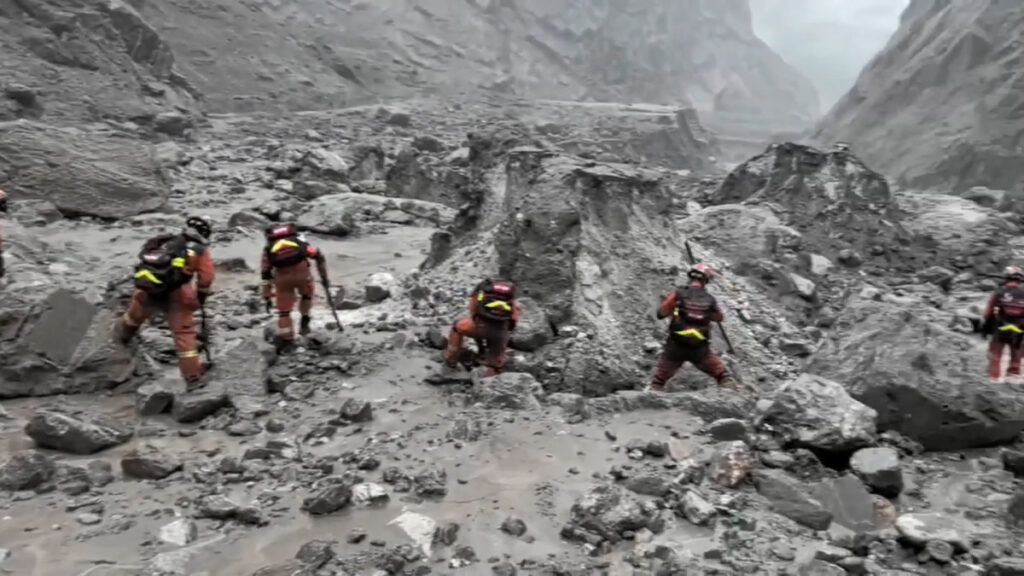 चीनको केरुङ नाकामा पहिरोः ७ जनाको मृत्यु, ५५४ जना बेपत्ता