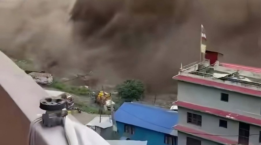 रसुवाको टिमुरे र स्याप्रुबेँसी क्षेत्रमा भीषण बाढी : उच्च शतर्कता अपनाउन सरकारको आग्रह
