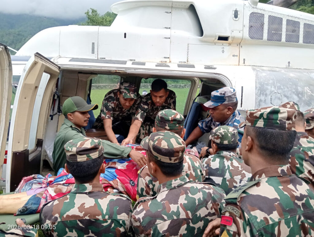 उच्च अदालतका मुख्य न्यायाधीश सवार सवारी दुर्घटना, ६ जना घाइते
