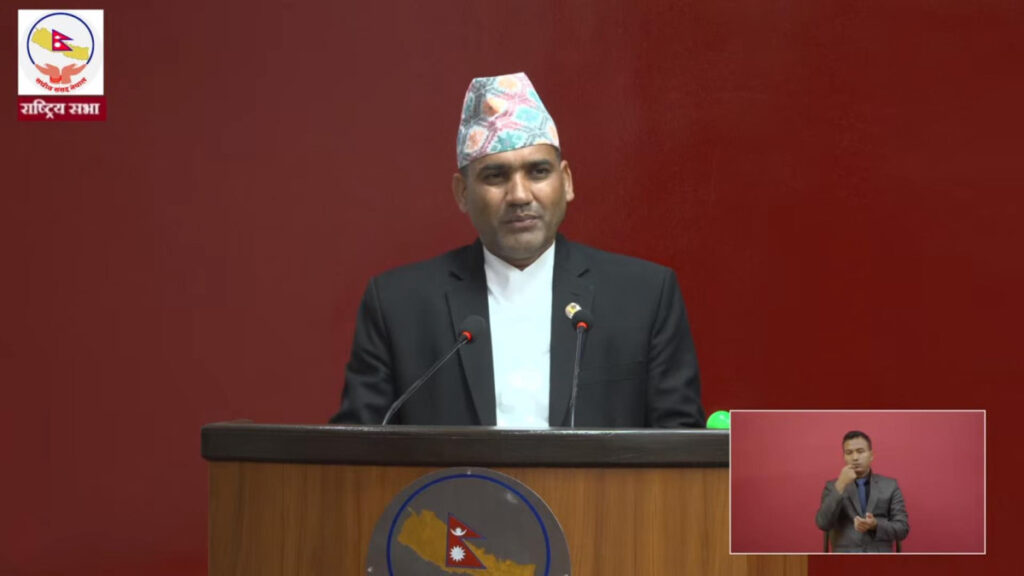 ‘एयर सेफ्टी लिस्ट’बाट हट्न सरकार प्रयत्नशीलः मन्त्री पौडेल