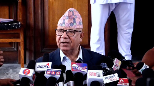 प्रधानमन्त्रीलाई सर्वदलीय संवाद गर्न माधव नेपालको आग्रह
