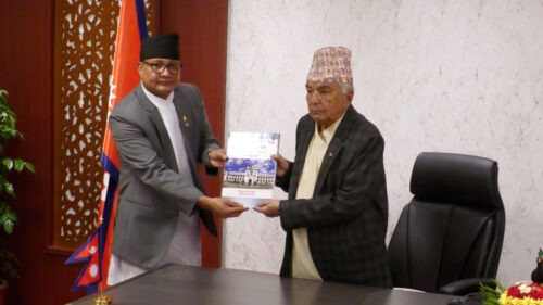 निर्वाचन आयोगद्वारा वार्षिक प्रतिवेदन राष्ट्रपति पौडेललाई हस्तान्तरण