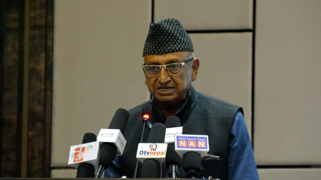 नयाँ–पुरानाका नाममा देश कमजोर बनाउने दिशातर्फ त गइरहेका छैनौँः उपाध्याय