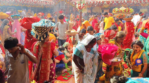 नवरात्रको आठौँ दिन आज महाअष्टमीः जनकपुरको राजदेवी मन्दिरमा लाखौँ श्रद्धालुको घुइँचो
