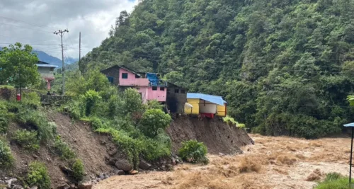 दरमखोला बाढीले गलकोटका २२ घरमा क्षति
